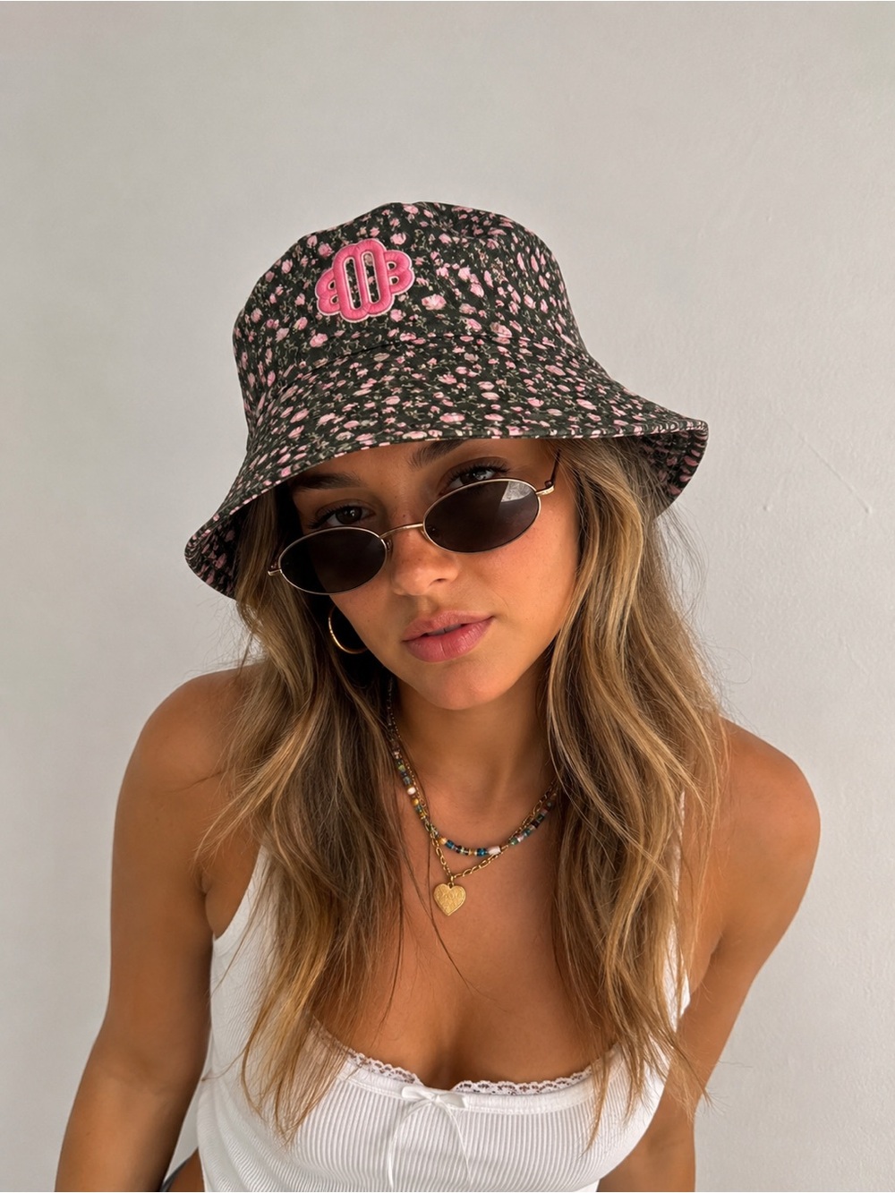 Maje Bucket Hat Boutons De Roses